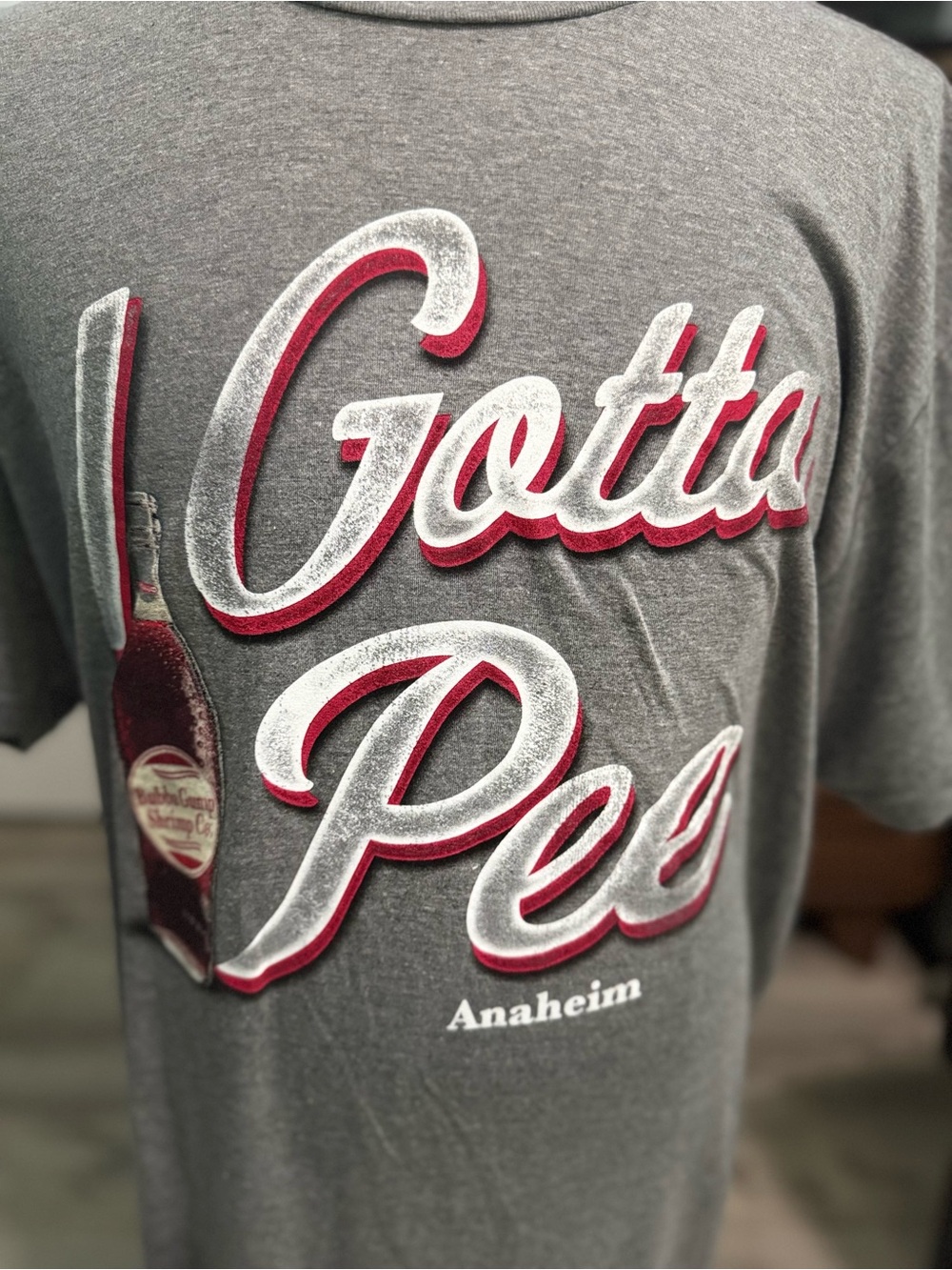 FUNNY 😄 I Gotta Pee Graphic Tee - Gray. BUBBA GUMP